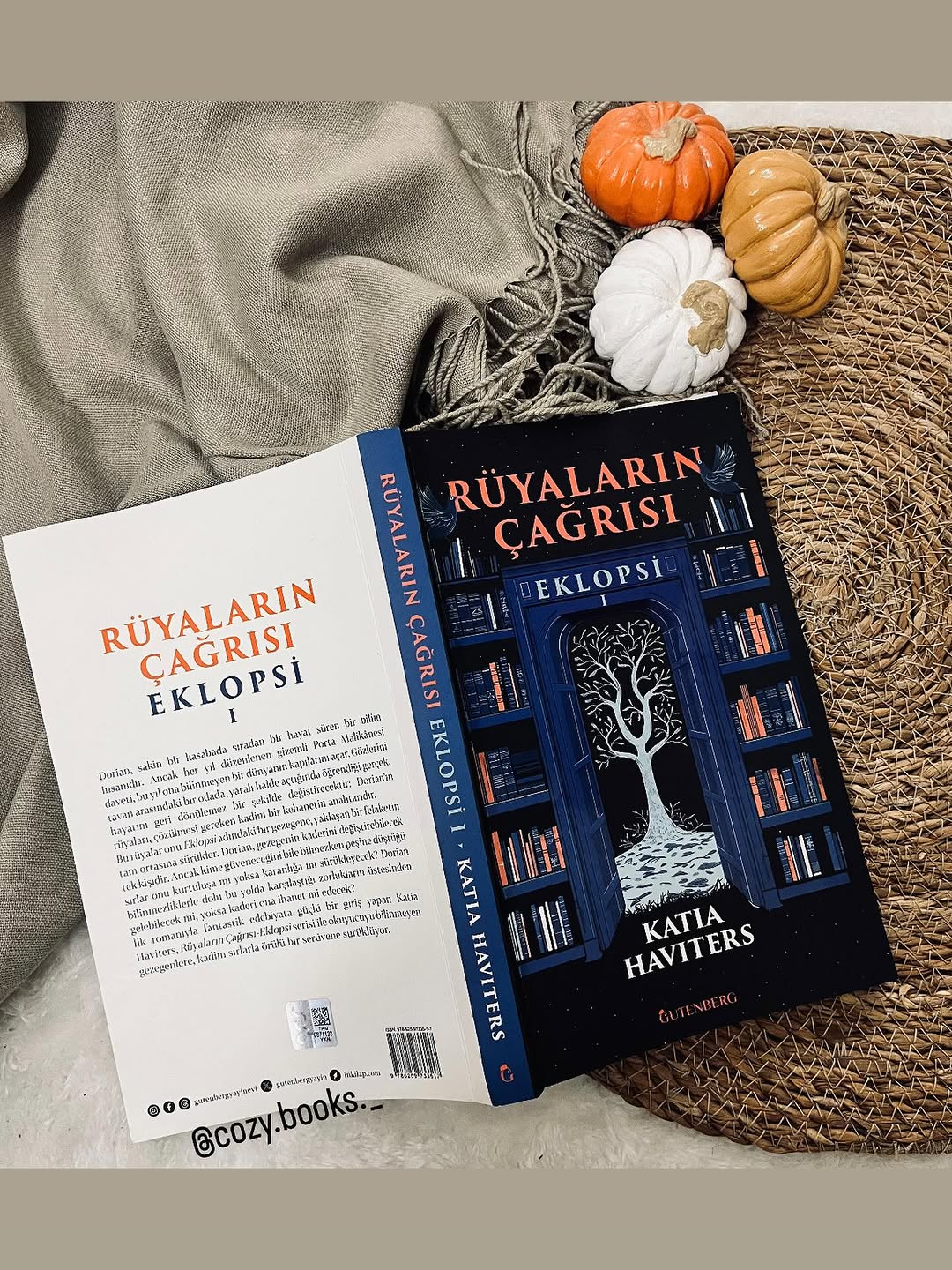 Cozy Books Instagram paylaşımı