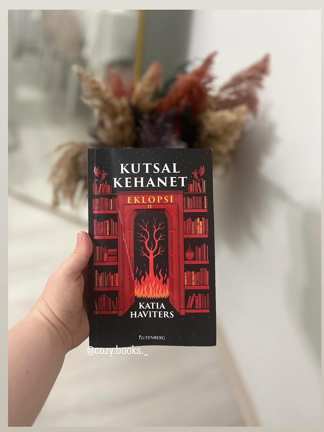 Cozy Books Instagram paylaşımı